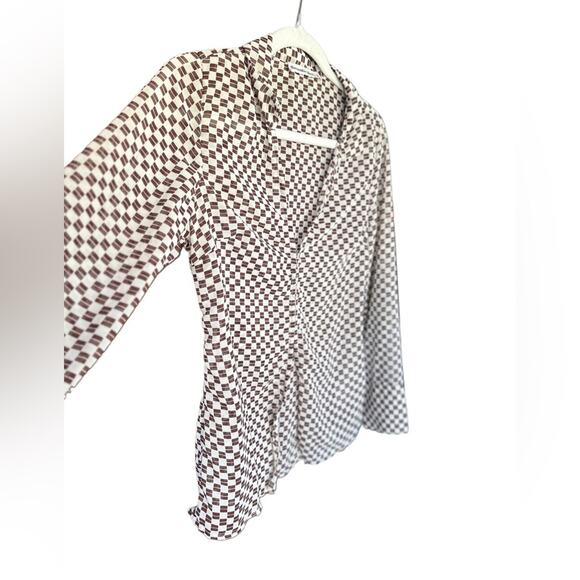 ABERCROMBIE & FITCH Brown and White Sheer Checkered Open Clasp Shirt - Picture 2 of 8